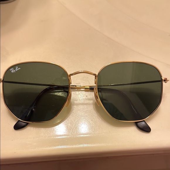 Ray-Ban Gold Sunglasses with Dark Green Lenses - Picture 2 of 7
